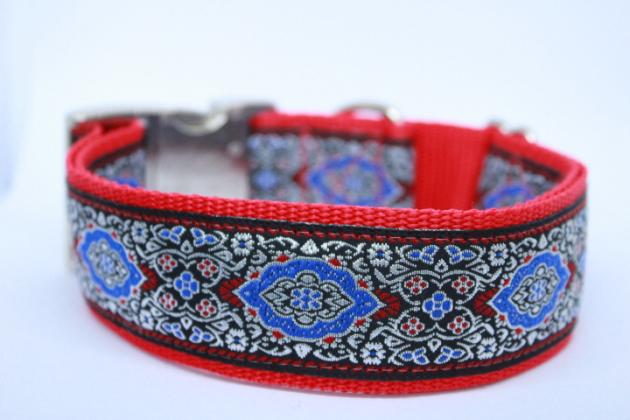 Halsband Red Ornament